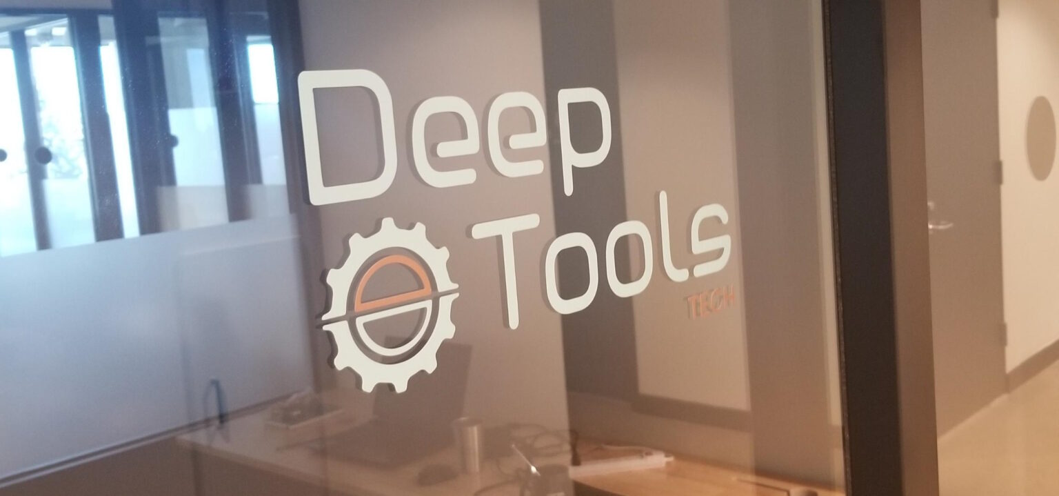 logo deeptools 1536x719